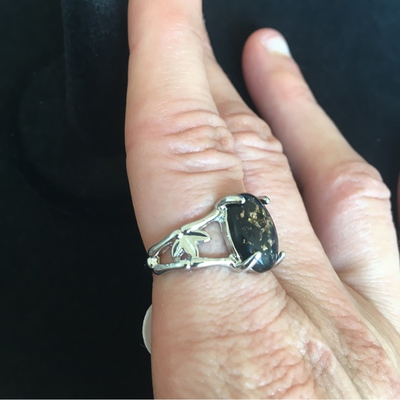 Black and Gold Sparkle Stone Fashion Ring - Picture 3 of 6